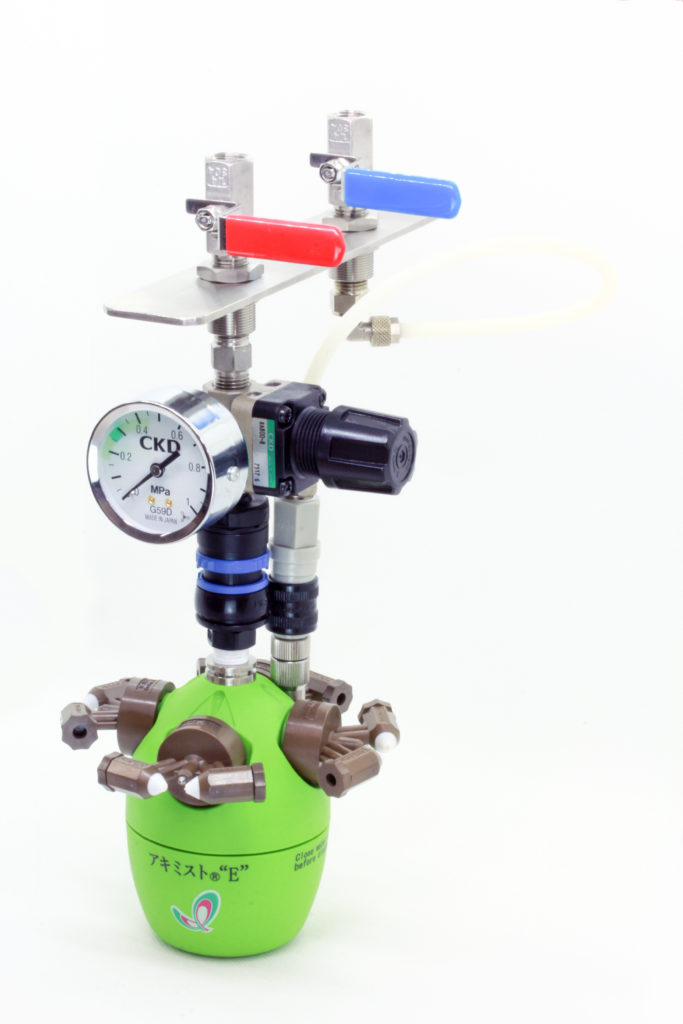 Akimist E AE-4(03C) Kostutuslaite 4 suuttimella, seinäteline